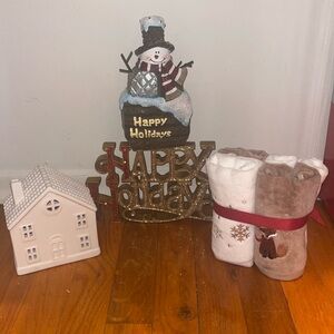 Tea Light Ceramic House, Embroidered Washcloths (NWOT) and Happy Holidays